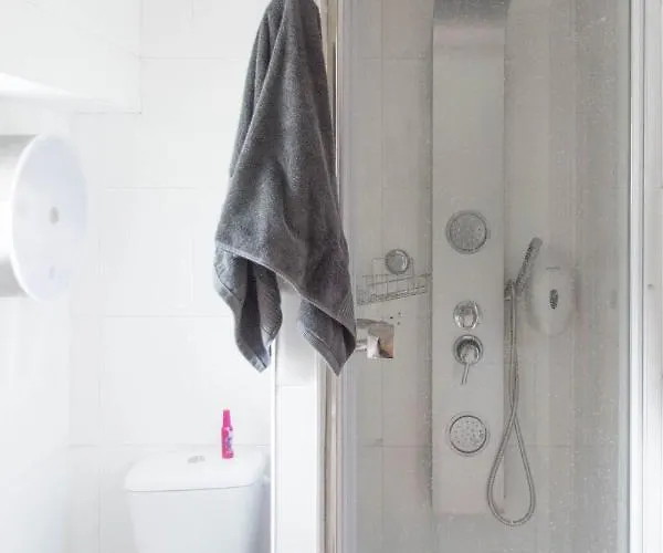 Apartment Gariko , Entrada Independiente